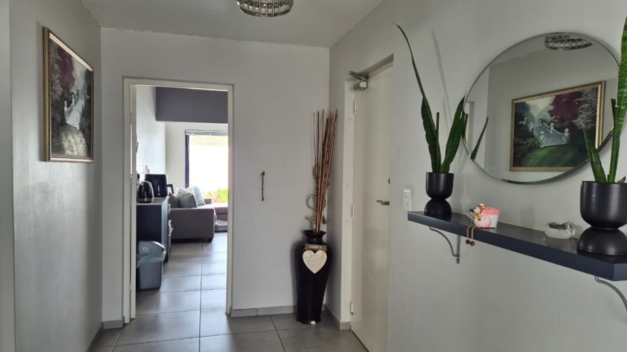 4 Bedroom Property for Sale in Blue Lagoon Western Cape